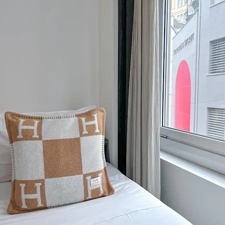 The Boutique - Iconic In Galleria Duomo With Private Parking * Mediolan