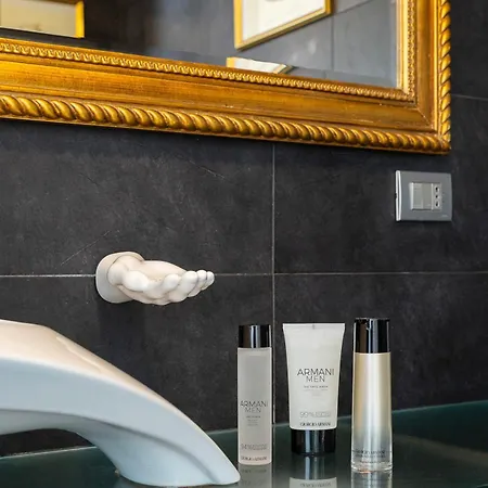 The Boutique - Iconic In Galleria Duomo With Private Parking *